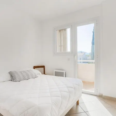 Spacieux T3 Dans Residence Avec Piscine Mandelieu
